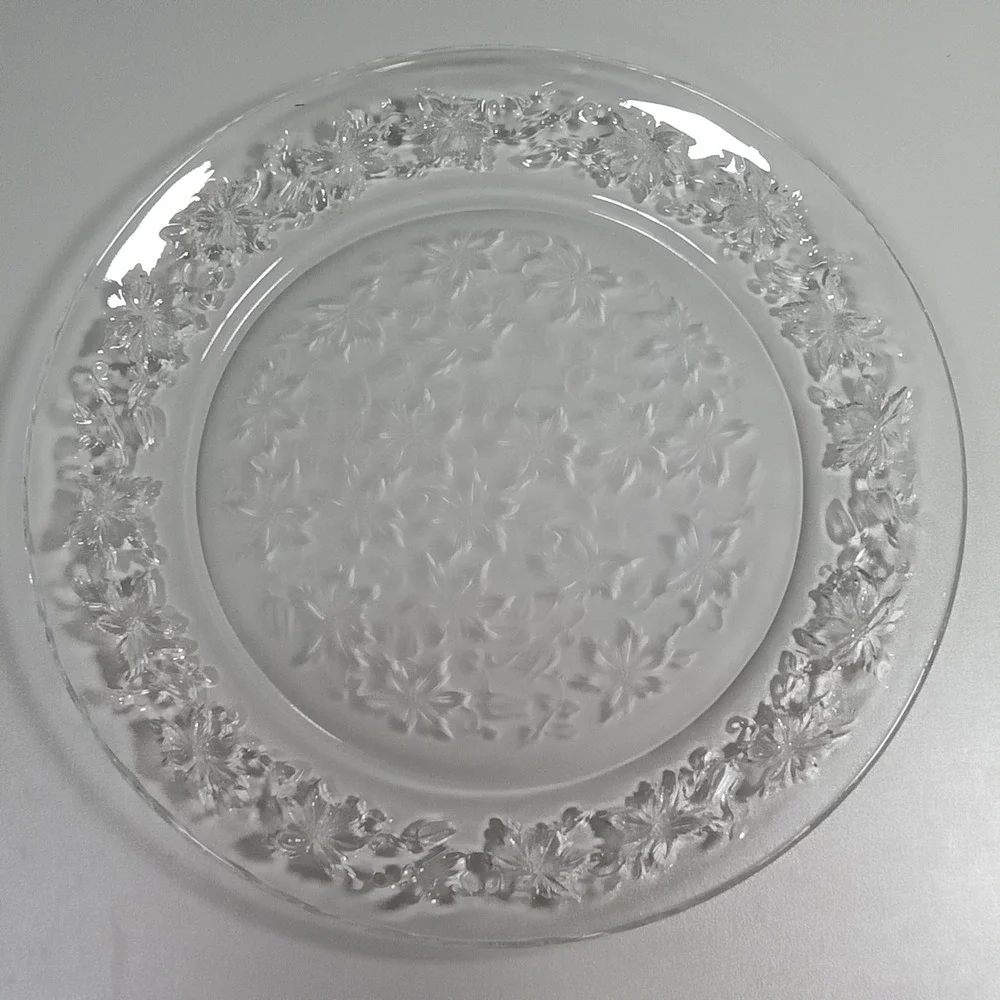 Vintage Clear‎ Pressed Glass Floral Embossed 13 Inch Round Serving Platter Tray